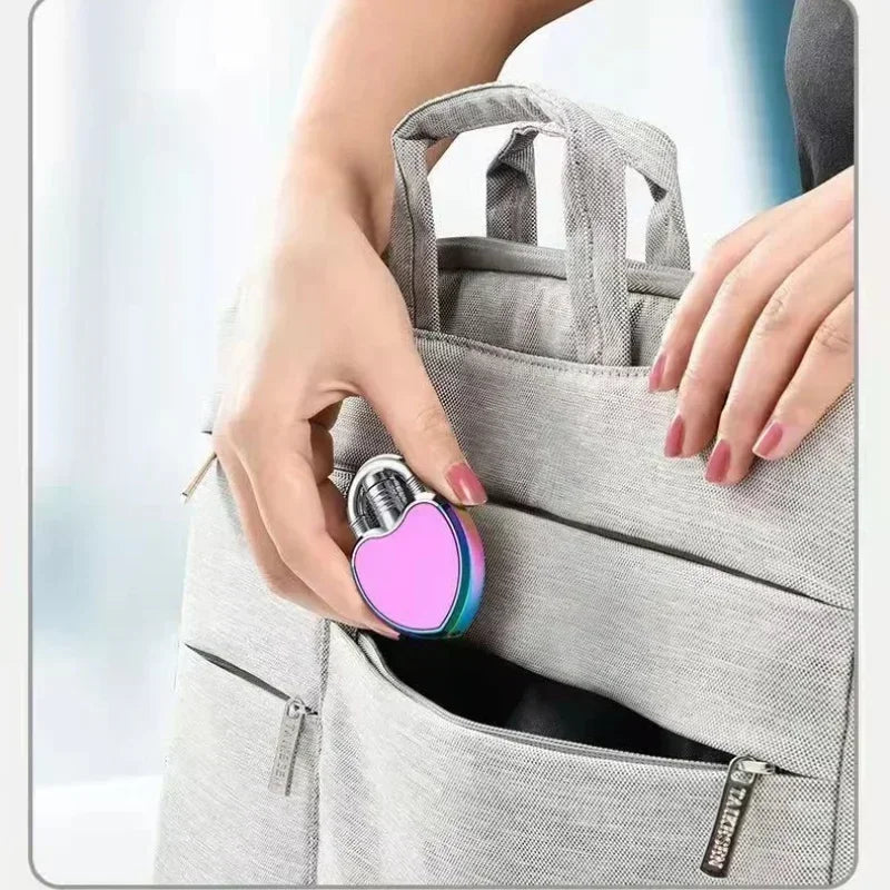 Fashion Love Style Butane Gas Lighter Portable Cool Red Flame Lady Gadget Small and Cute Reusable Inflatable Butane Gas Lighter